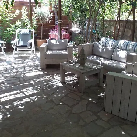 Beautiful Summer House In Αγία Ευφημία