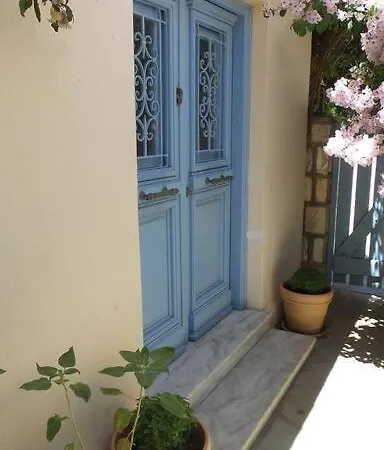 Beautiful Summer House In Σπίτι διακοπών Αγία Ευφημία