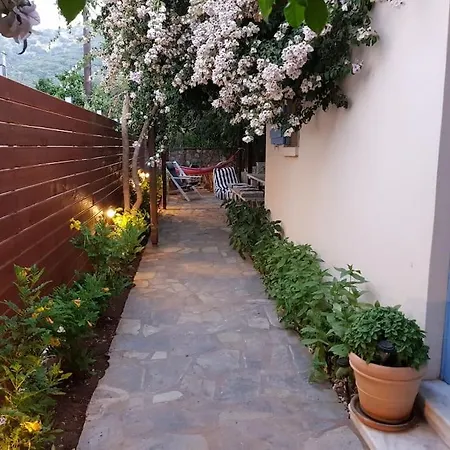 Beautiful Summer House In Σπίτι διακοπών *